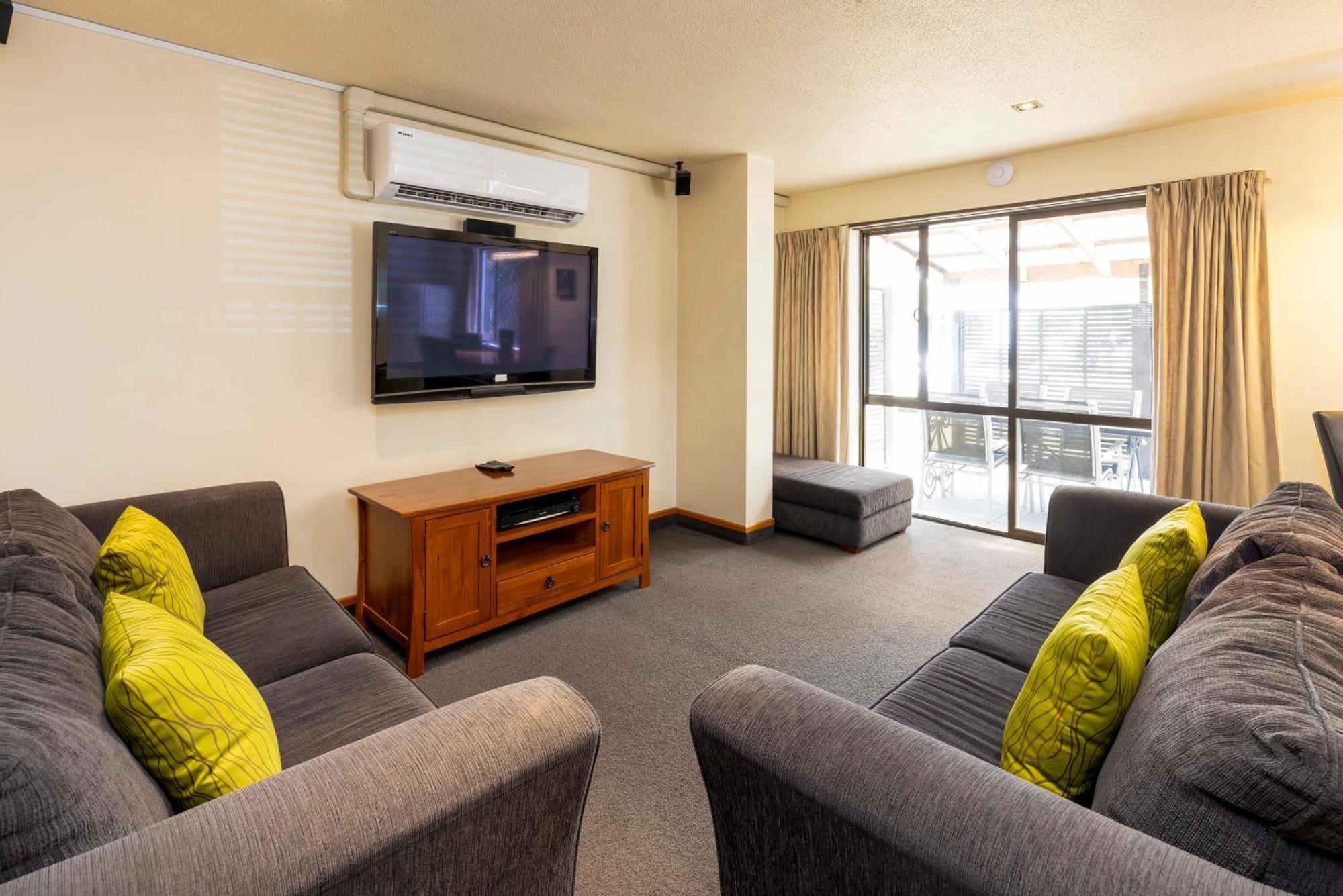 Airport Gateway Hotel Christchurch Exterior photo